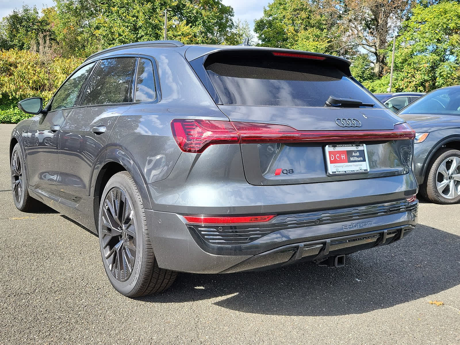 2024 Audi Q8 e-tron Prestige 11