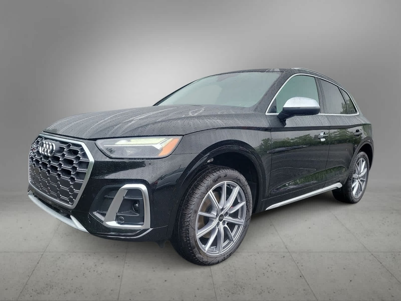 2024 Audi SQ5 Premium 2