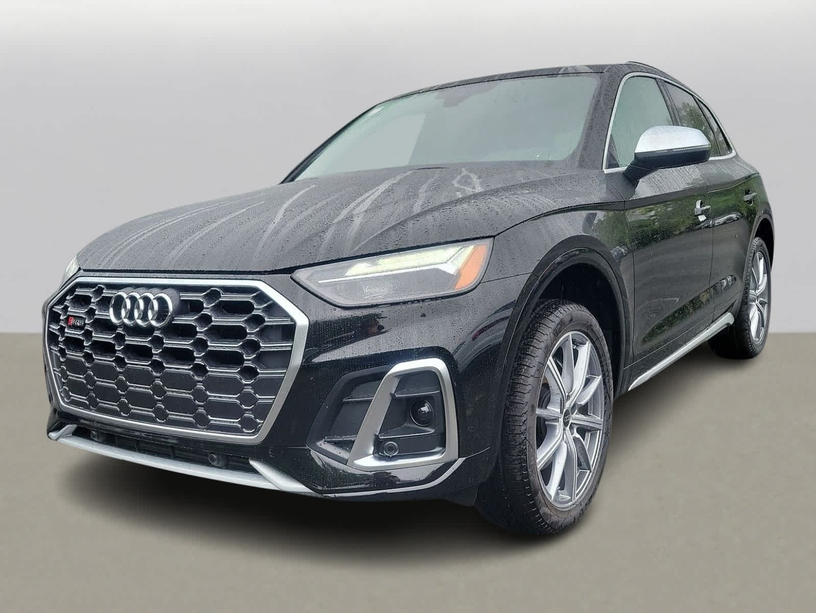 2024 Audi SQ5 Premium 1