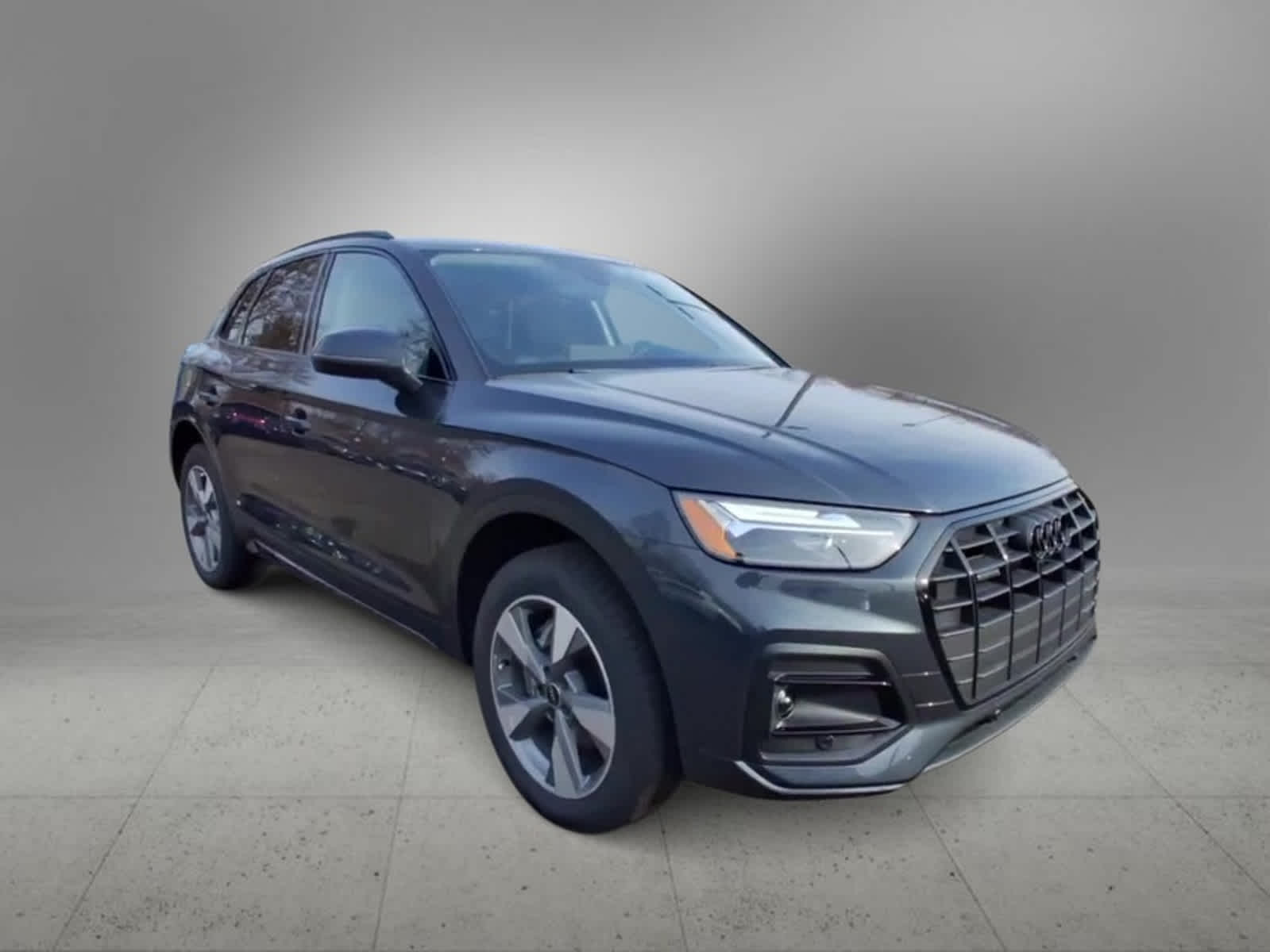 2025 Audi Q5 Premium 2