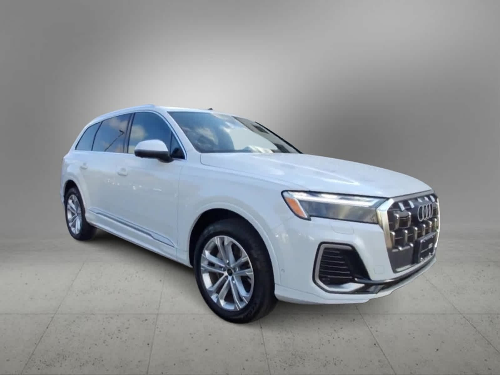 2025 Audi Q7 Premium 2