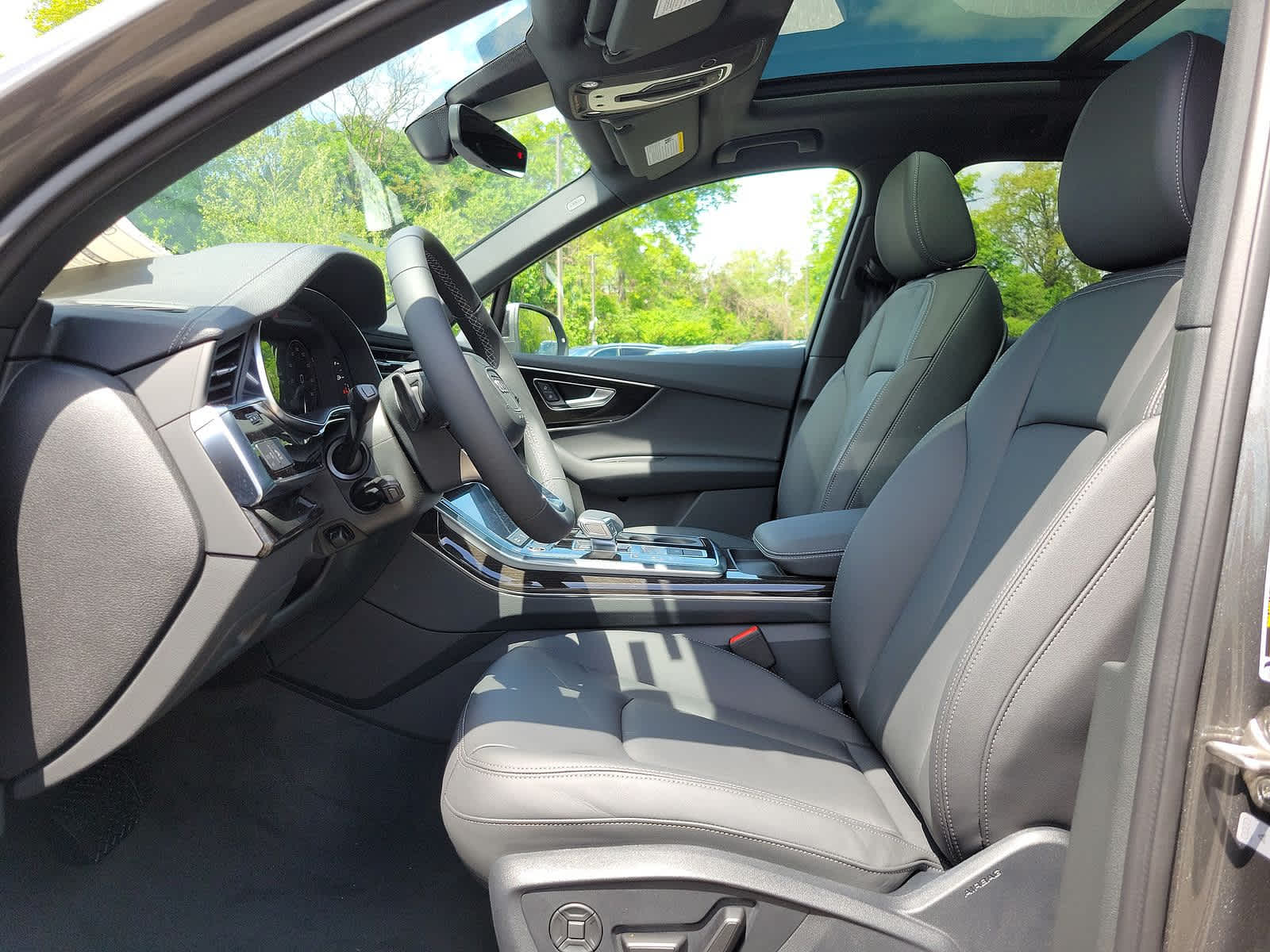 2025 Audi Q7 Premium 14