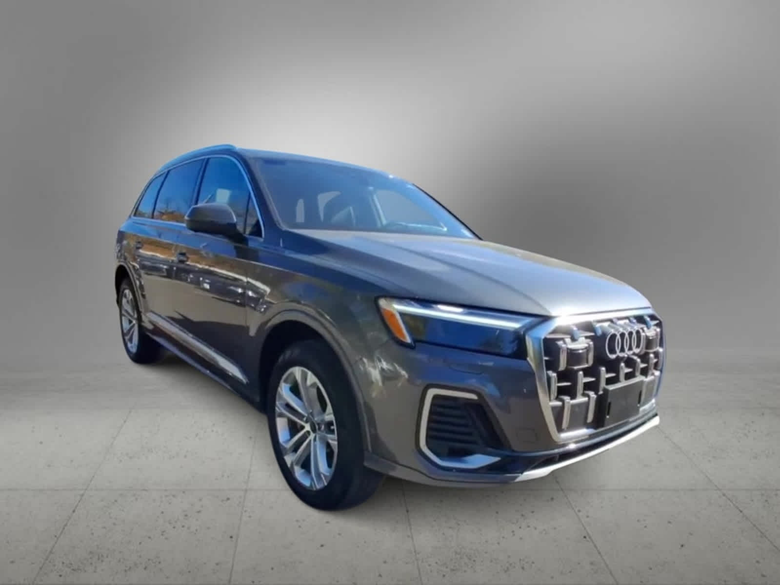 2025 Audi Q7 Premium 2