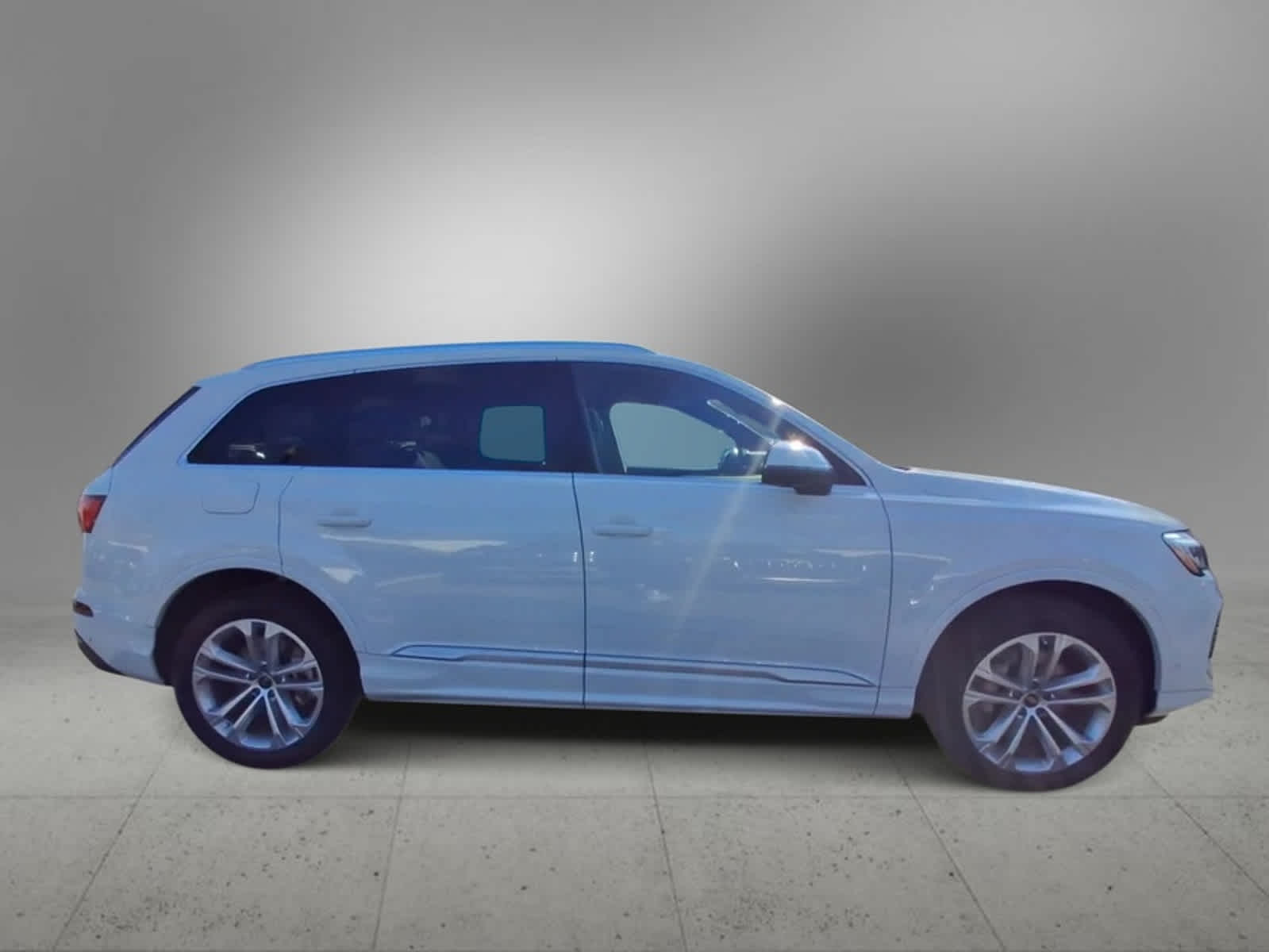 2025 Audi Q7 Premium 9