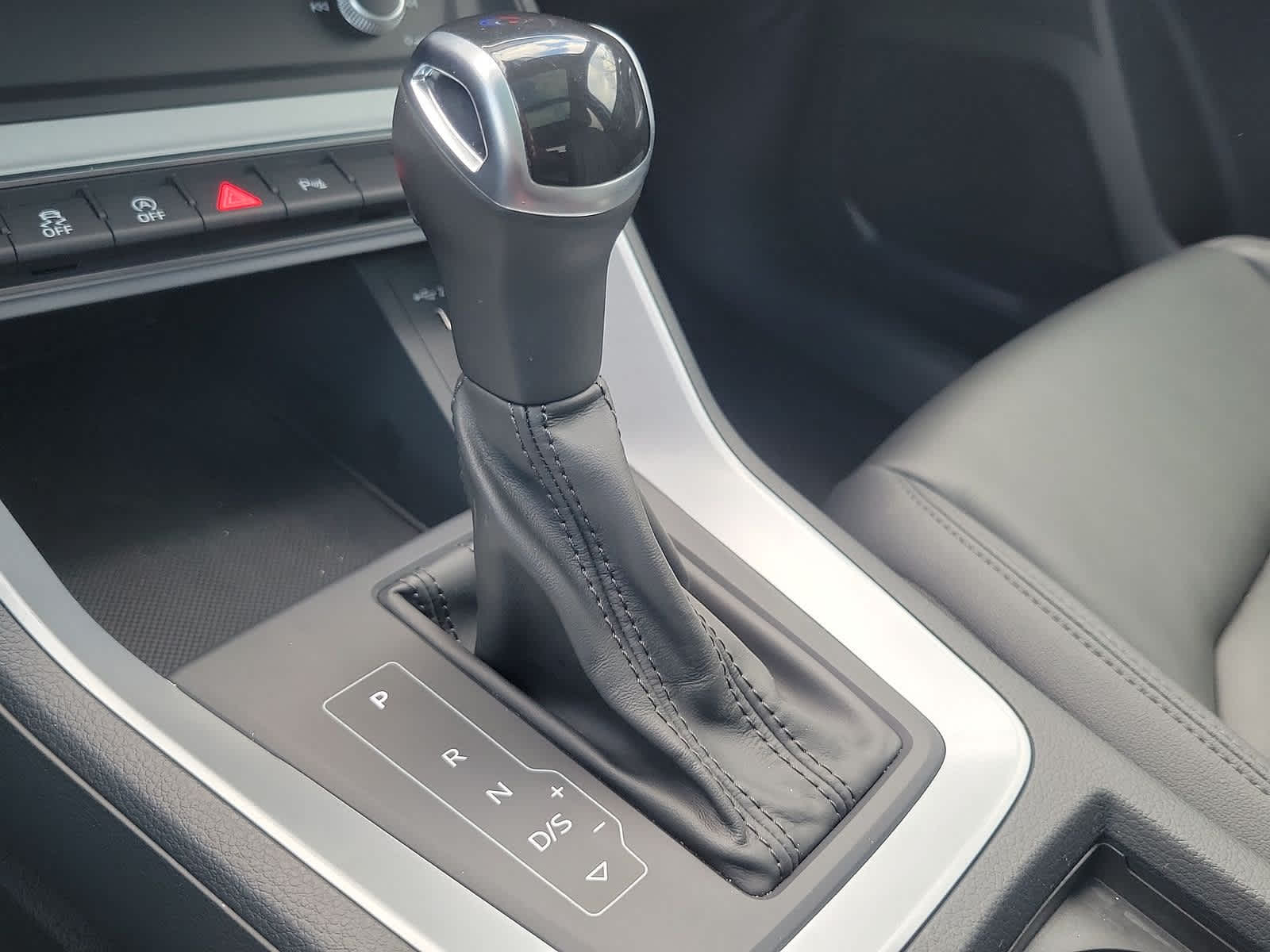 2022 Audi Q3 Premium 12