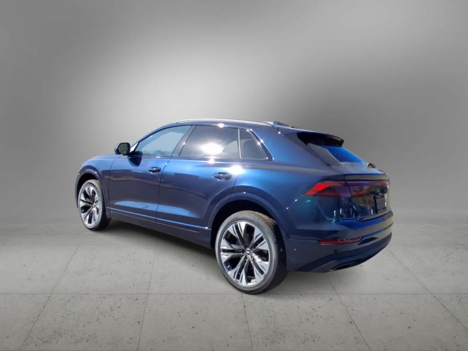 2025 Audi Q8 Premium 6