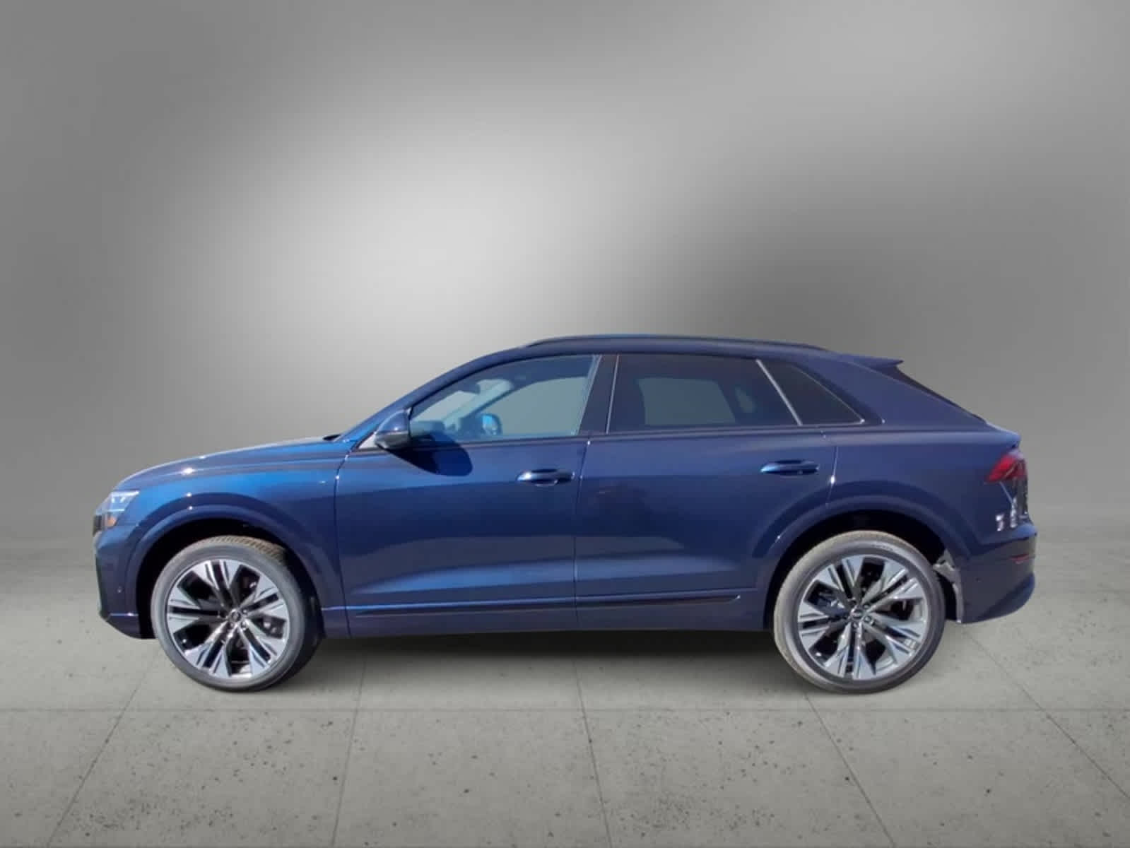 2025 Audi Q8 Premium 5