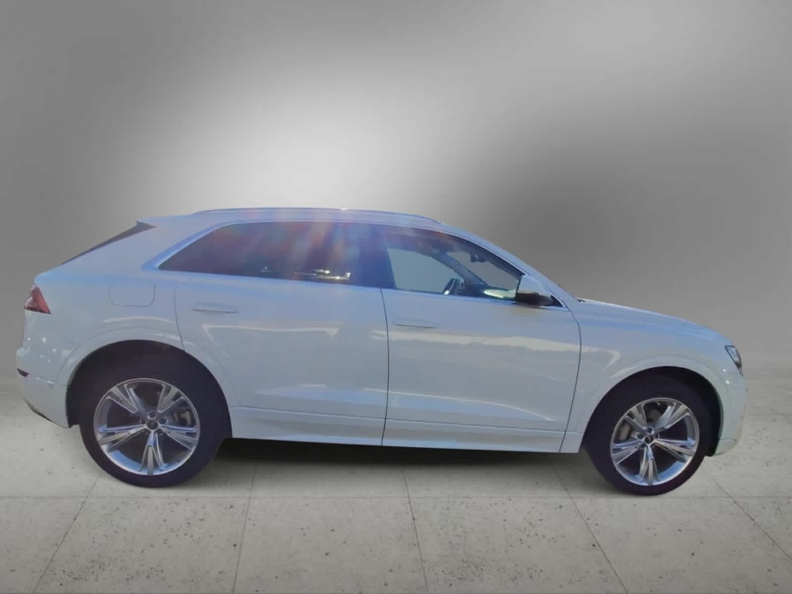 2022 Audi Q8 Premium 9