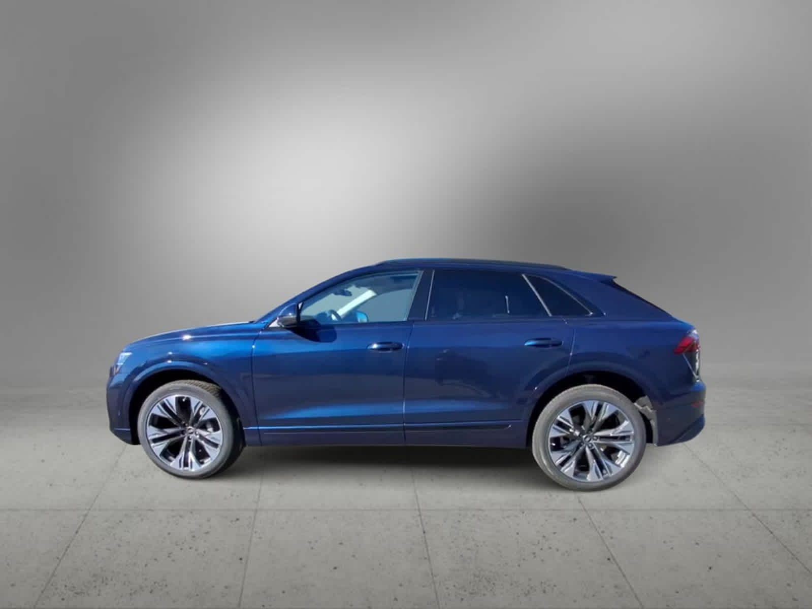 2025 Audi Q8 Premium 5