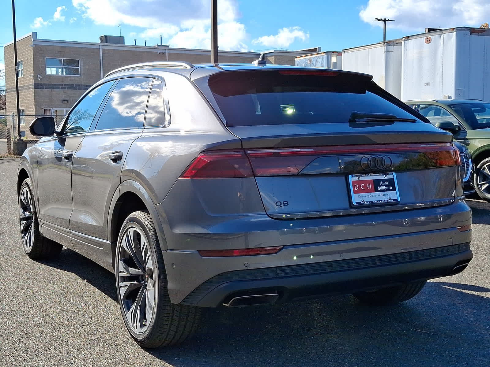 2025 Audi Q8 Premium 11