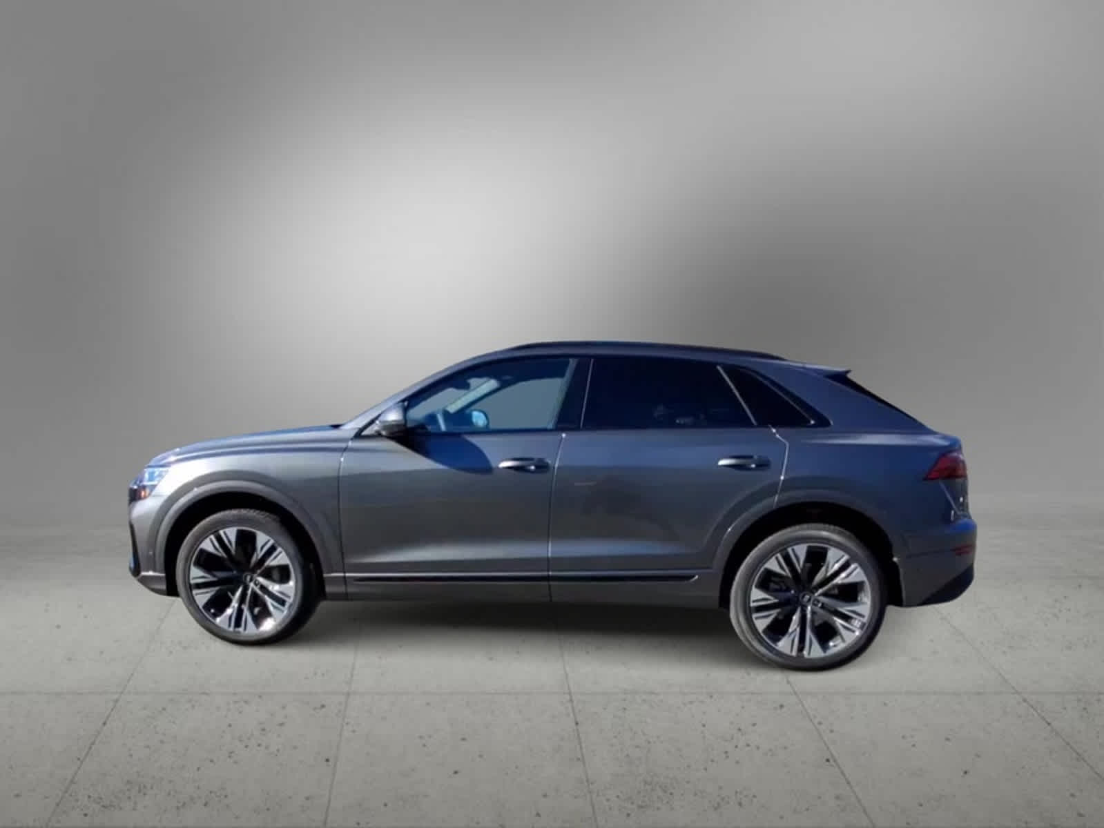 2025 Audi Q8 Premium 5