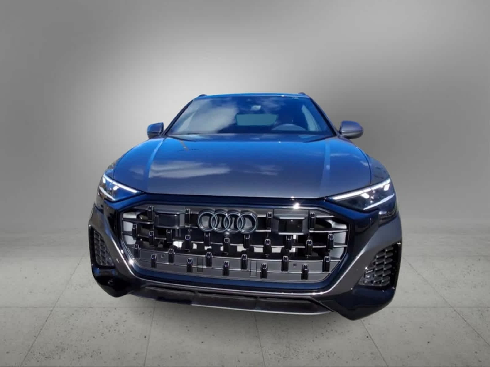 2025 Audi Q8 Premium 3