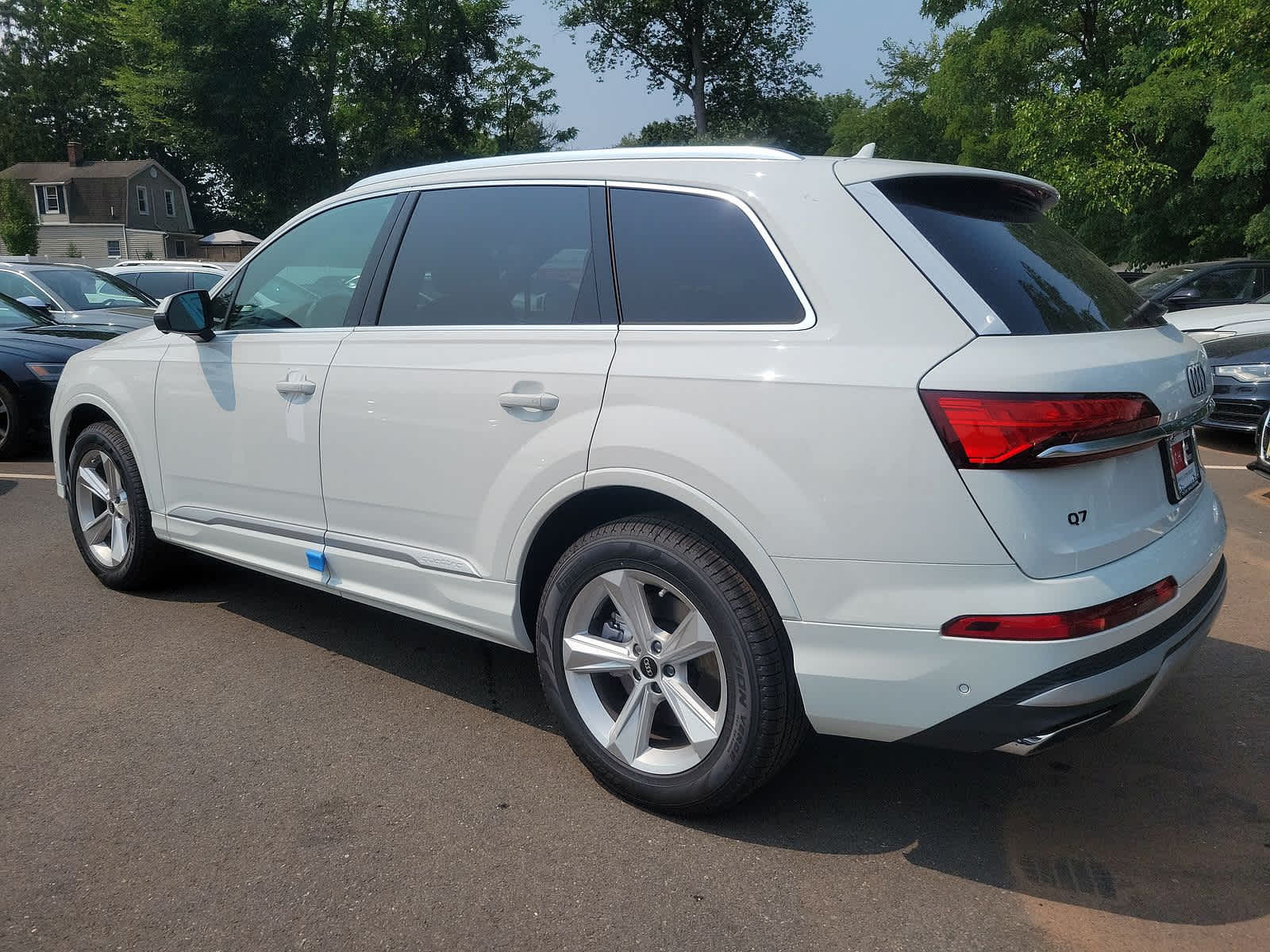 2025 Audi Q7 Premium 11