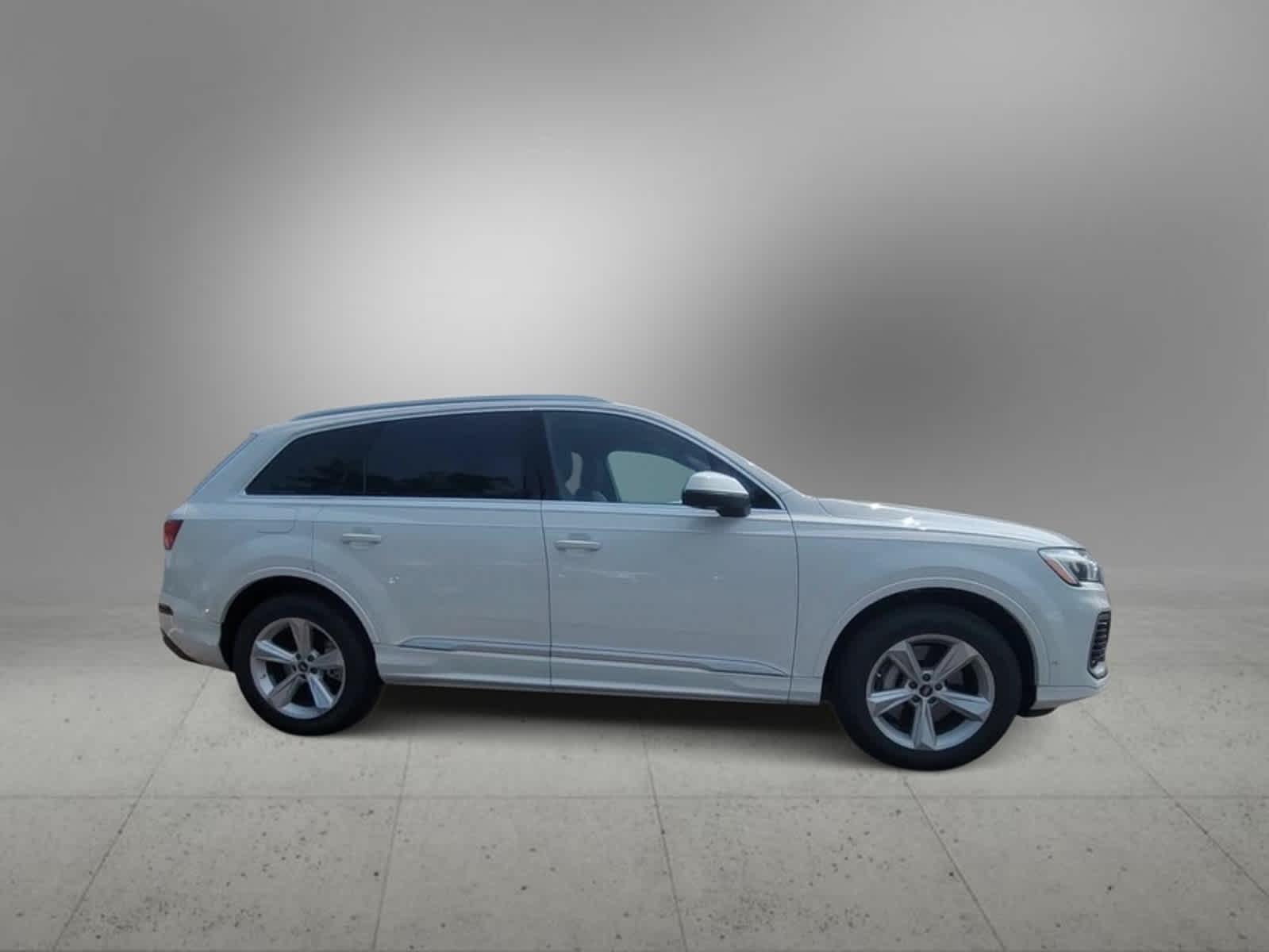 2025 Audi Q7 Premium 9