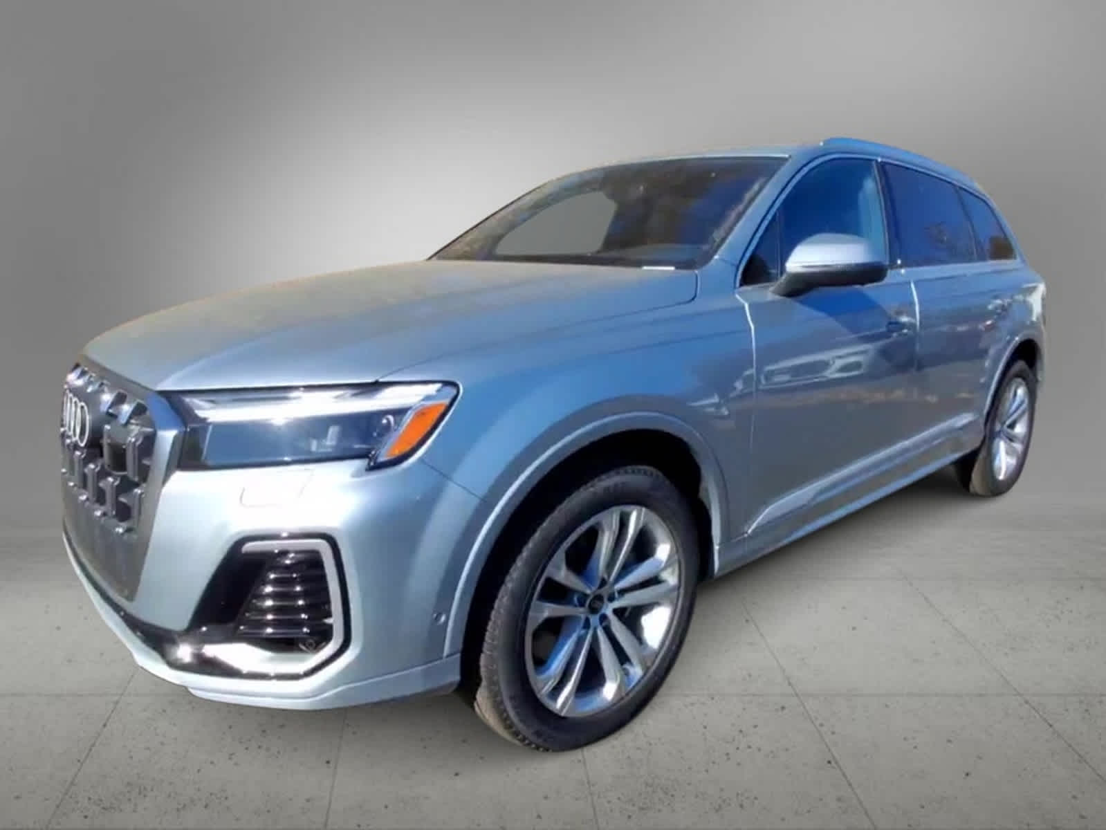 2025 Audi Q7 Premium 4