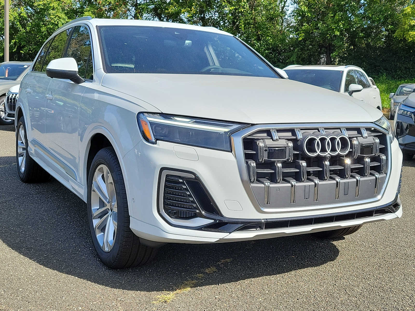 2025 Audi Q7 Premium 2