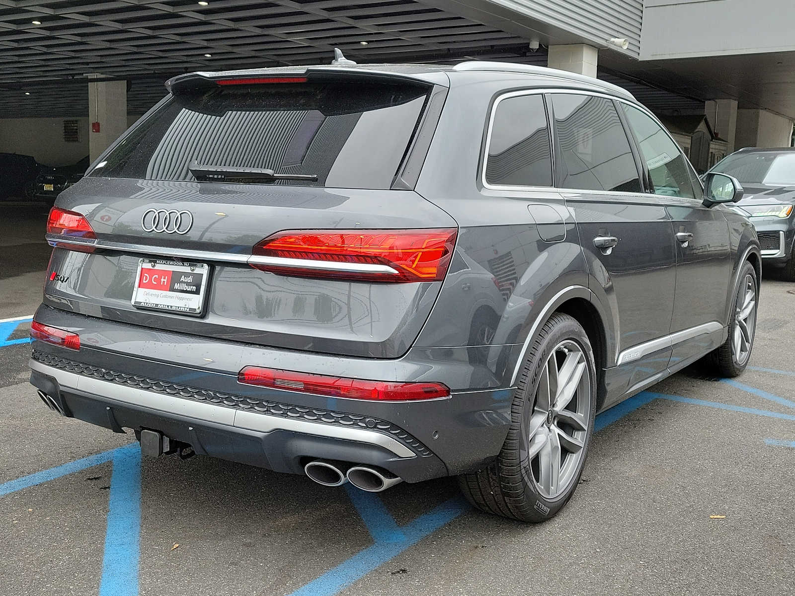 2025 Audi SQ7 Premium Plus 3