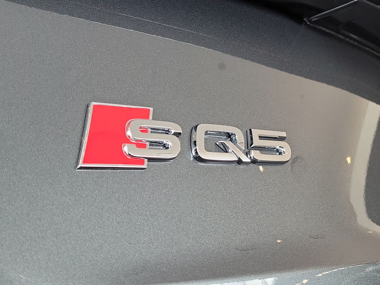 2024 Audi SQ5 Premium Plus 19