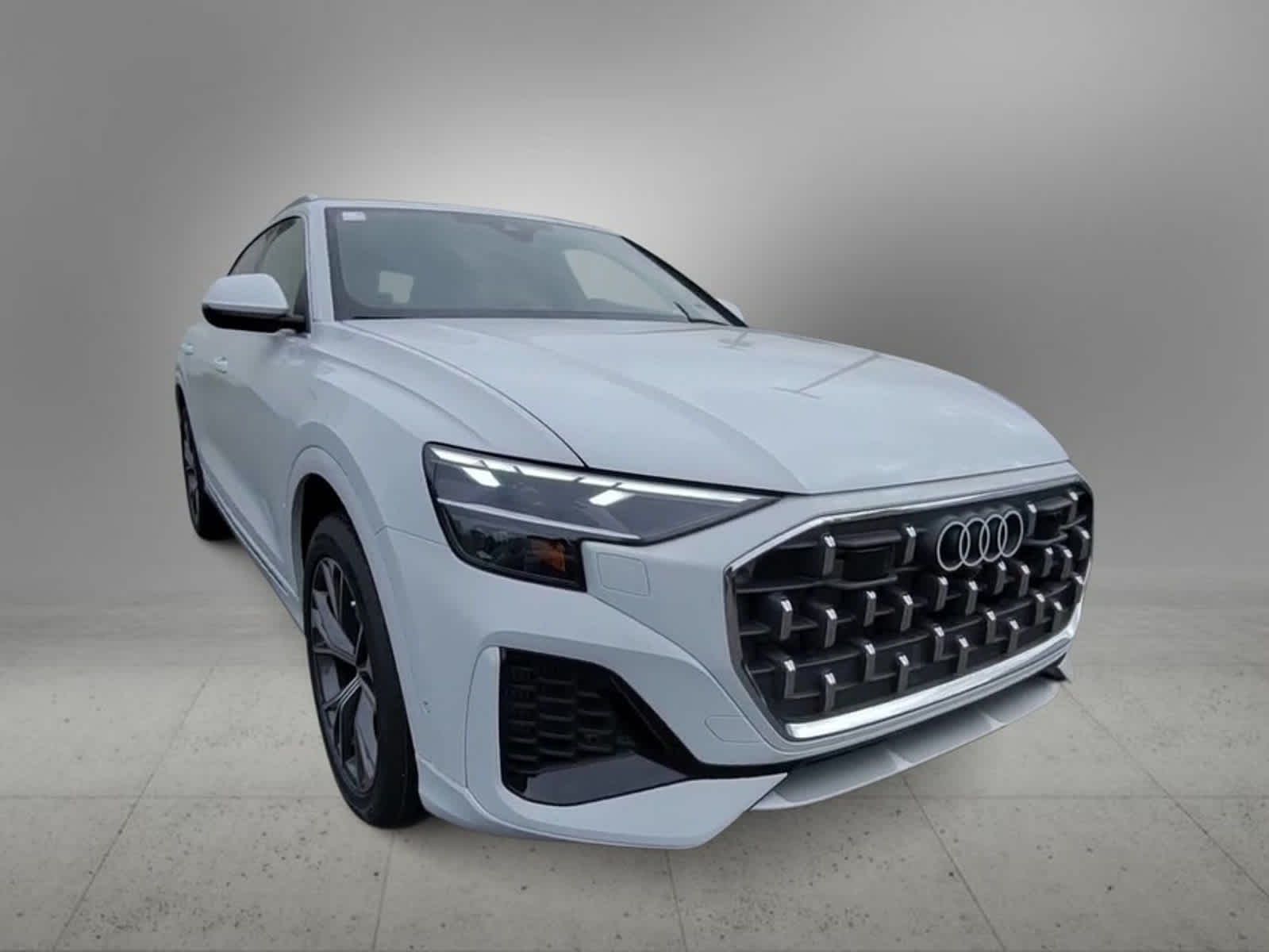 2024 Audi Q8 Premium Plus 2