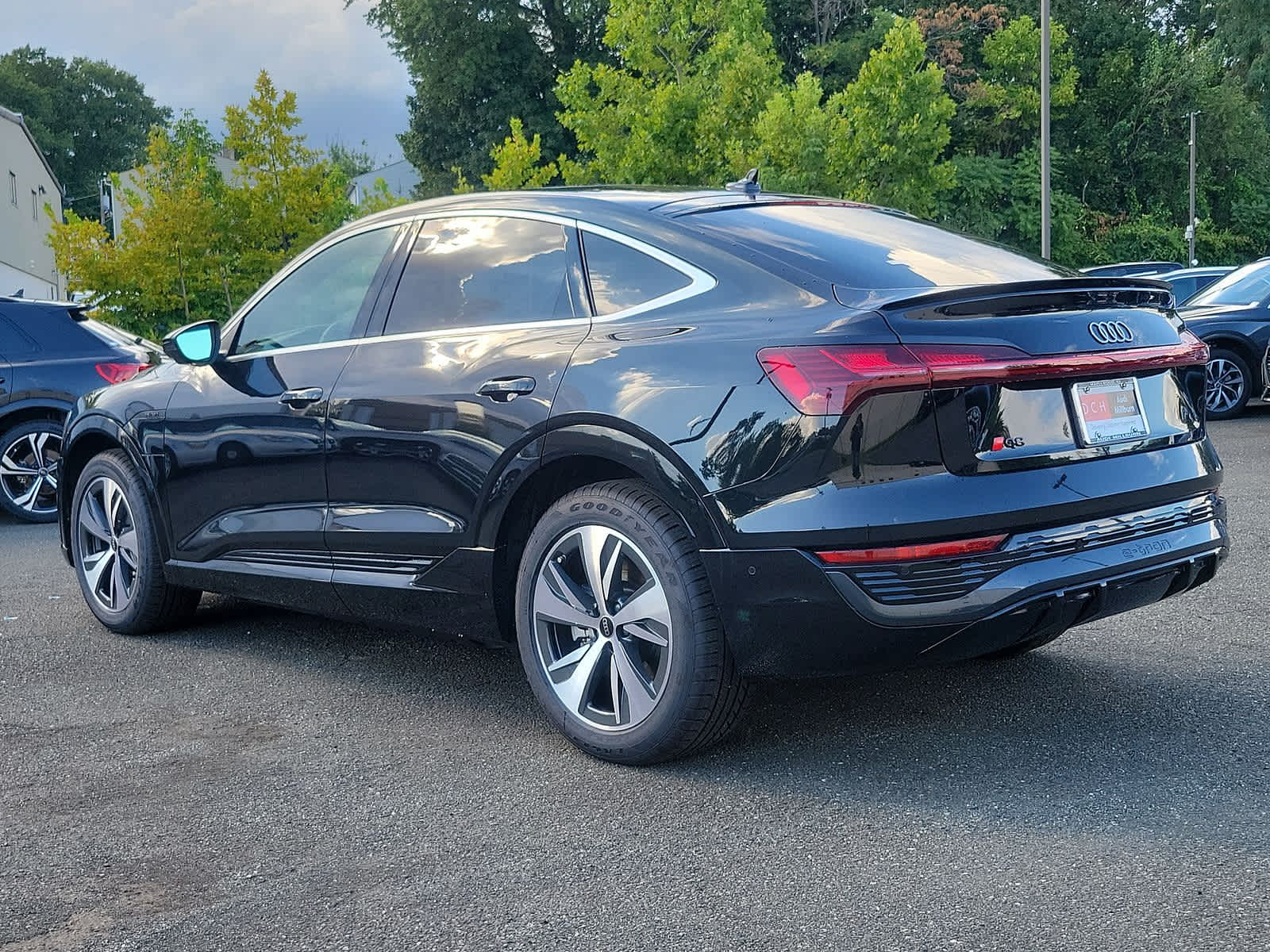 2024 Audi Q8 e-tron Sportback S line Prestige 12