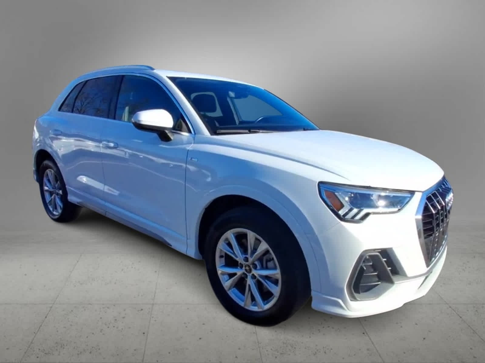 2023 Audi Q3 S line Premium 2