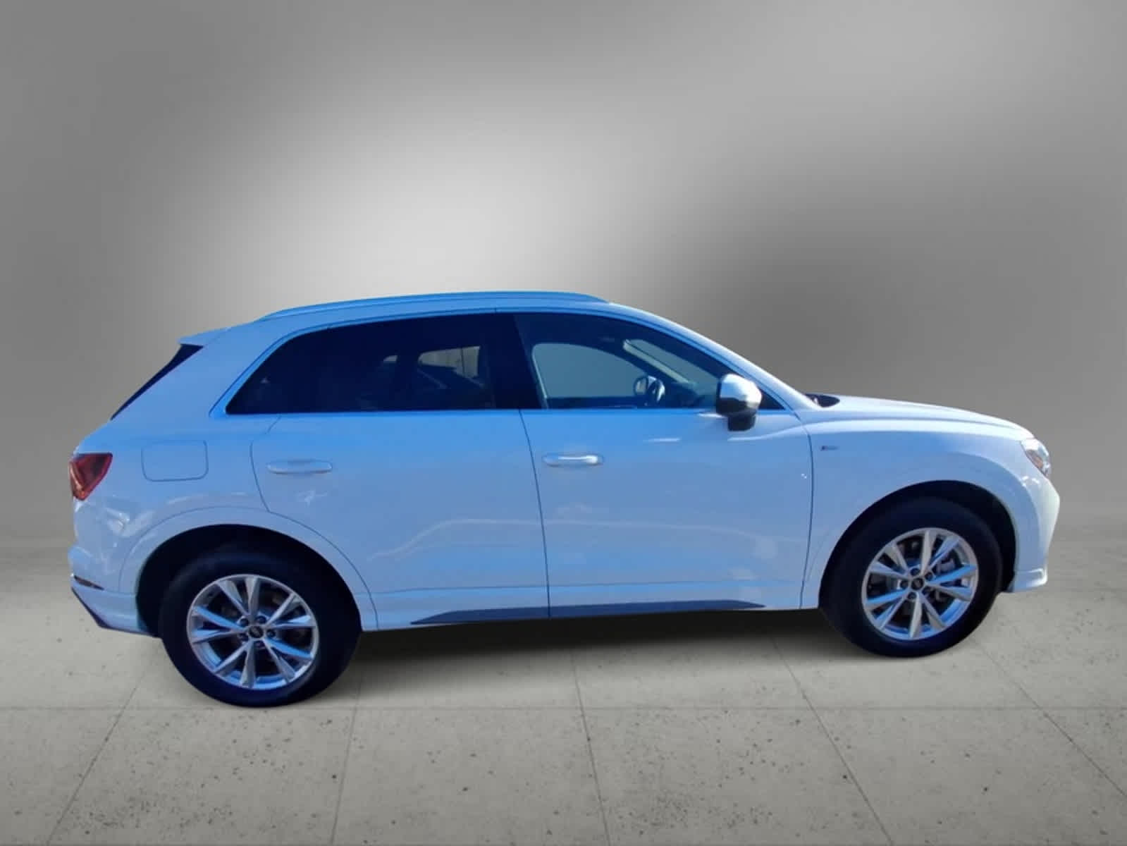 2023 Audi Q3 S line Premium 9