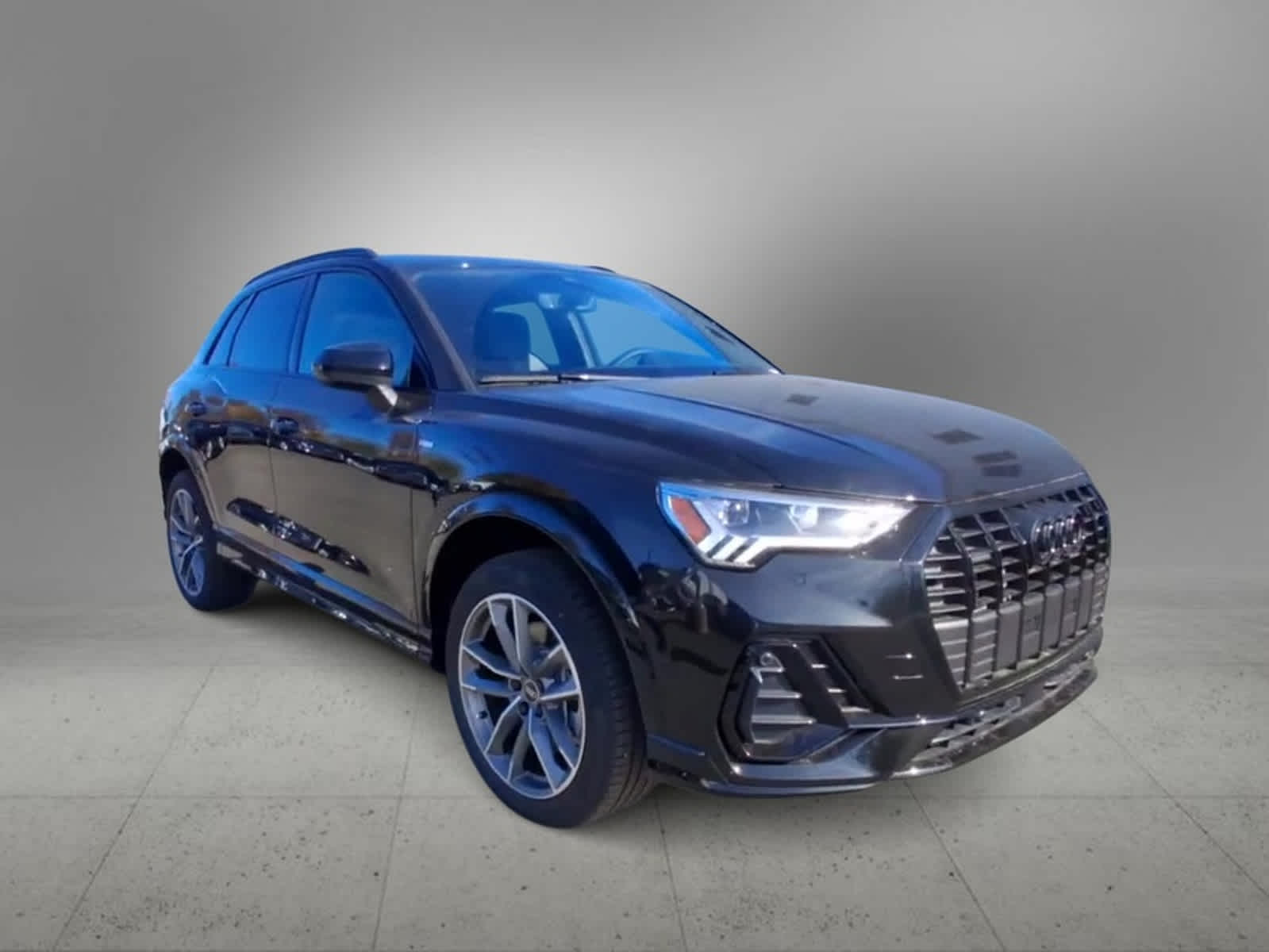 2025 Audi Q3 S line Premium 2