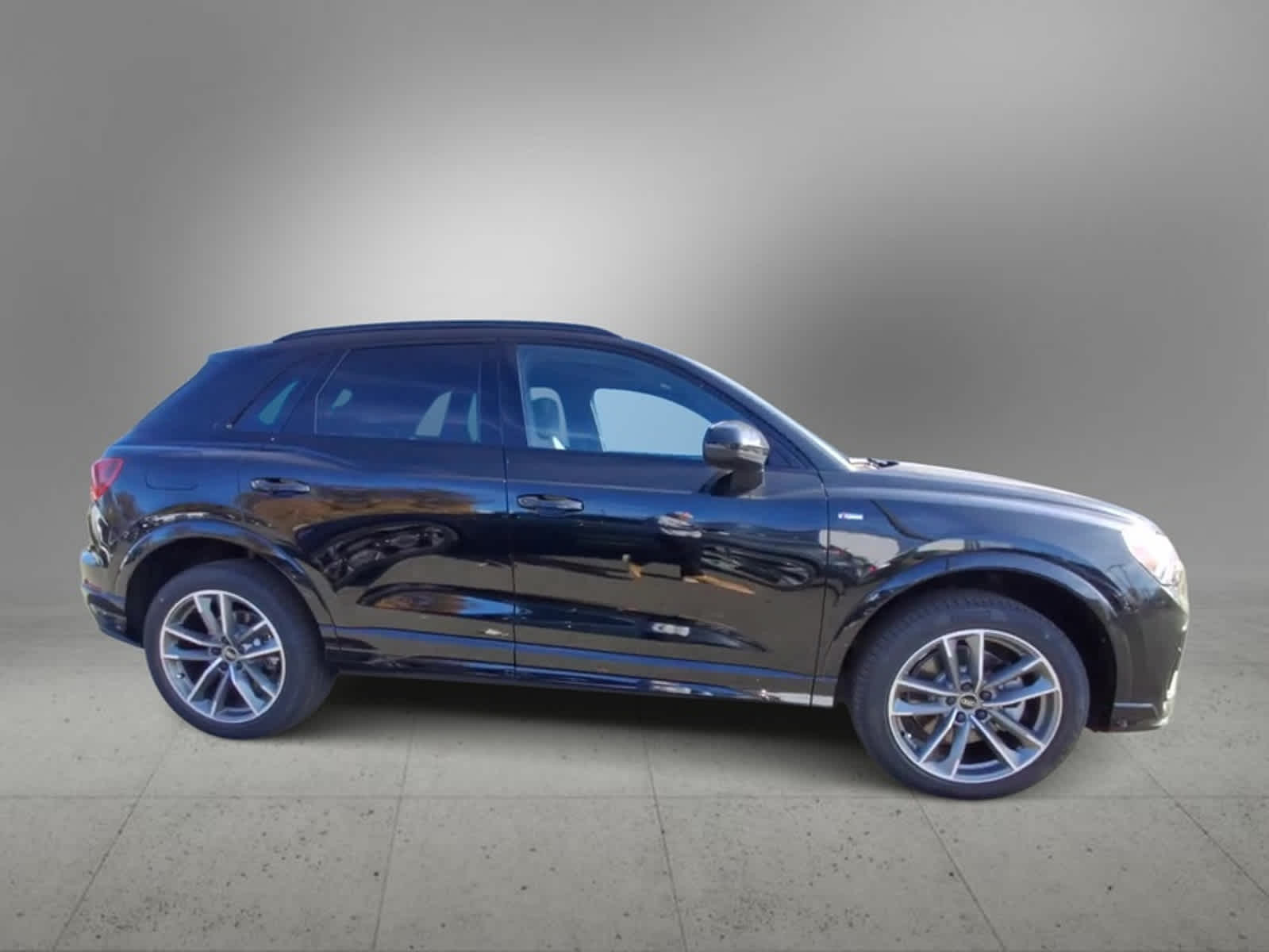 2025 Audi Q3 S line Premium 9