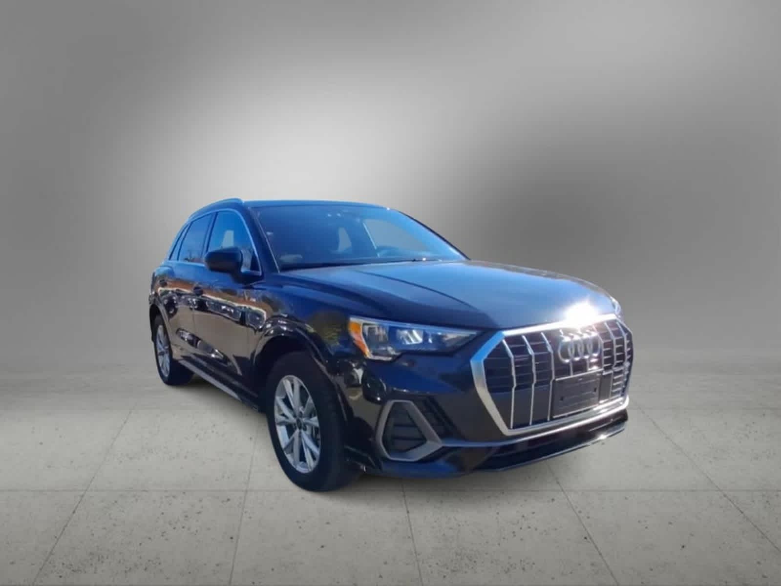 2021 Audi Q3 S line Premium 2