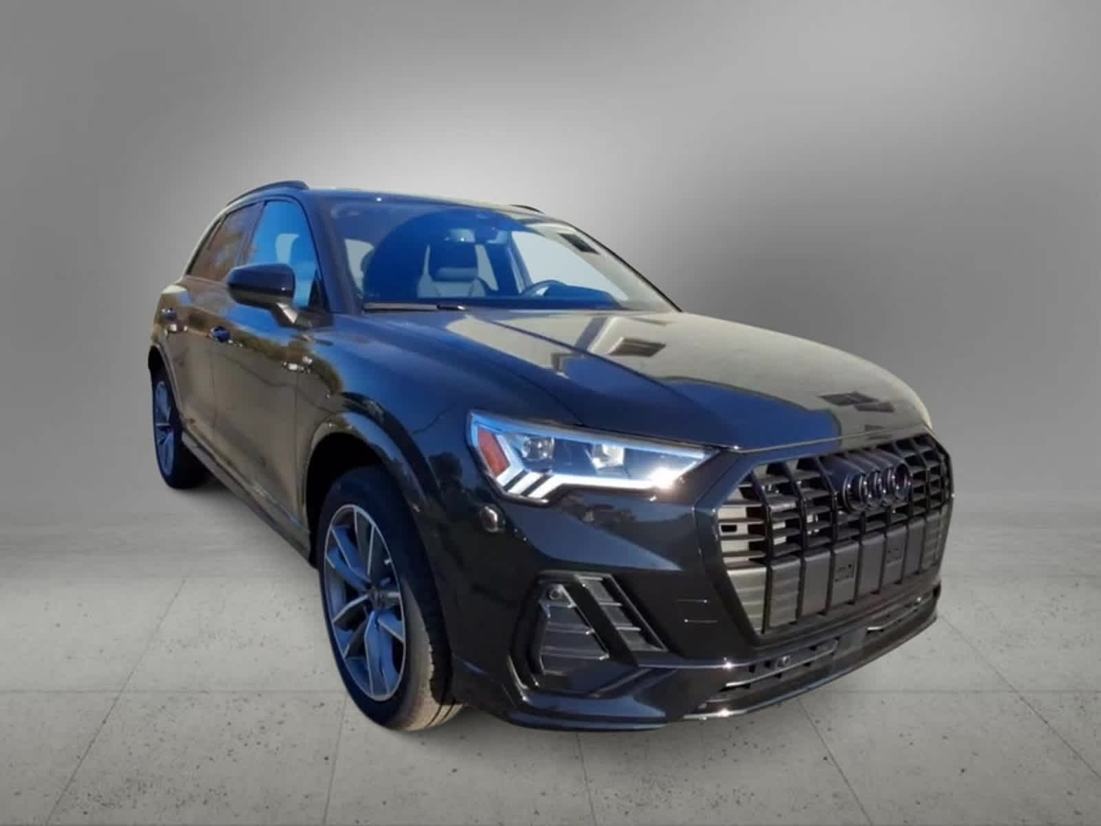 2024 Audi Q3 S line Premium 2