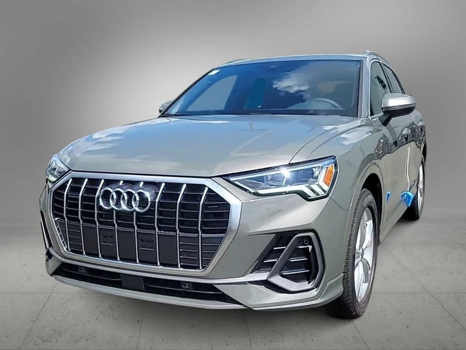 2024 Audi Q3 S line Premium 3