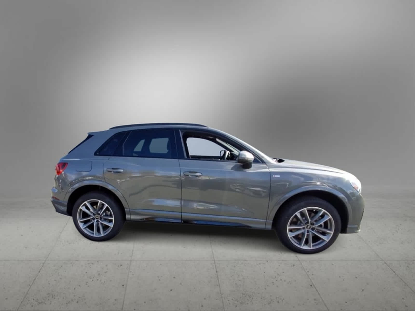 2025 Audi Q3 S line Premium 9