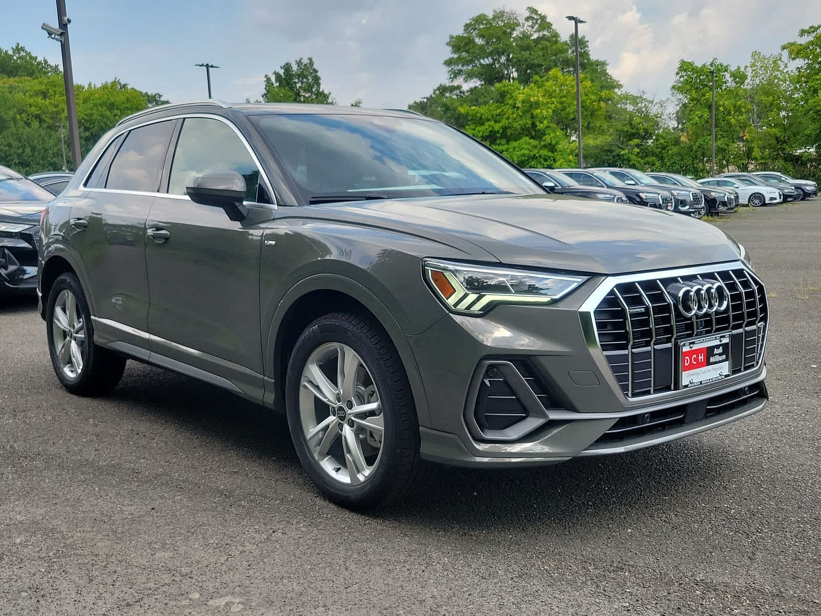 2024 Audi Q3 S line Premium 10