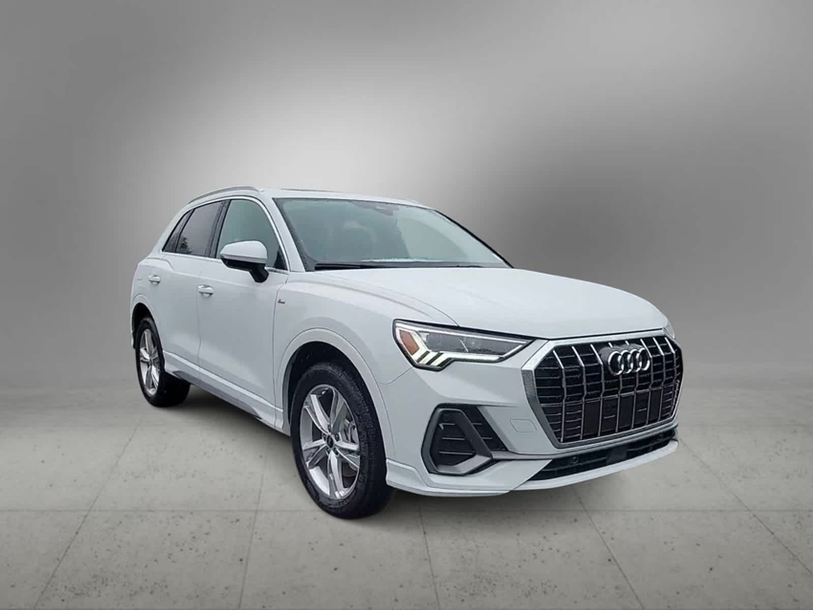 2024 Audi Q3 S line Premium 2