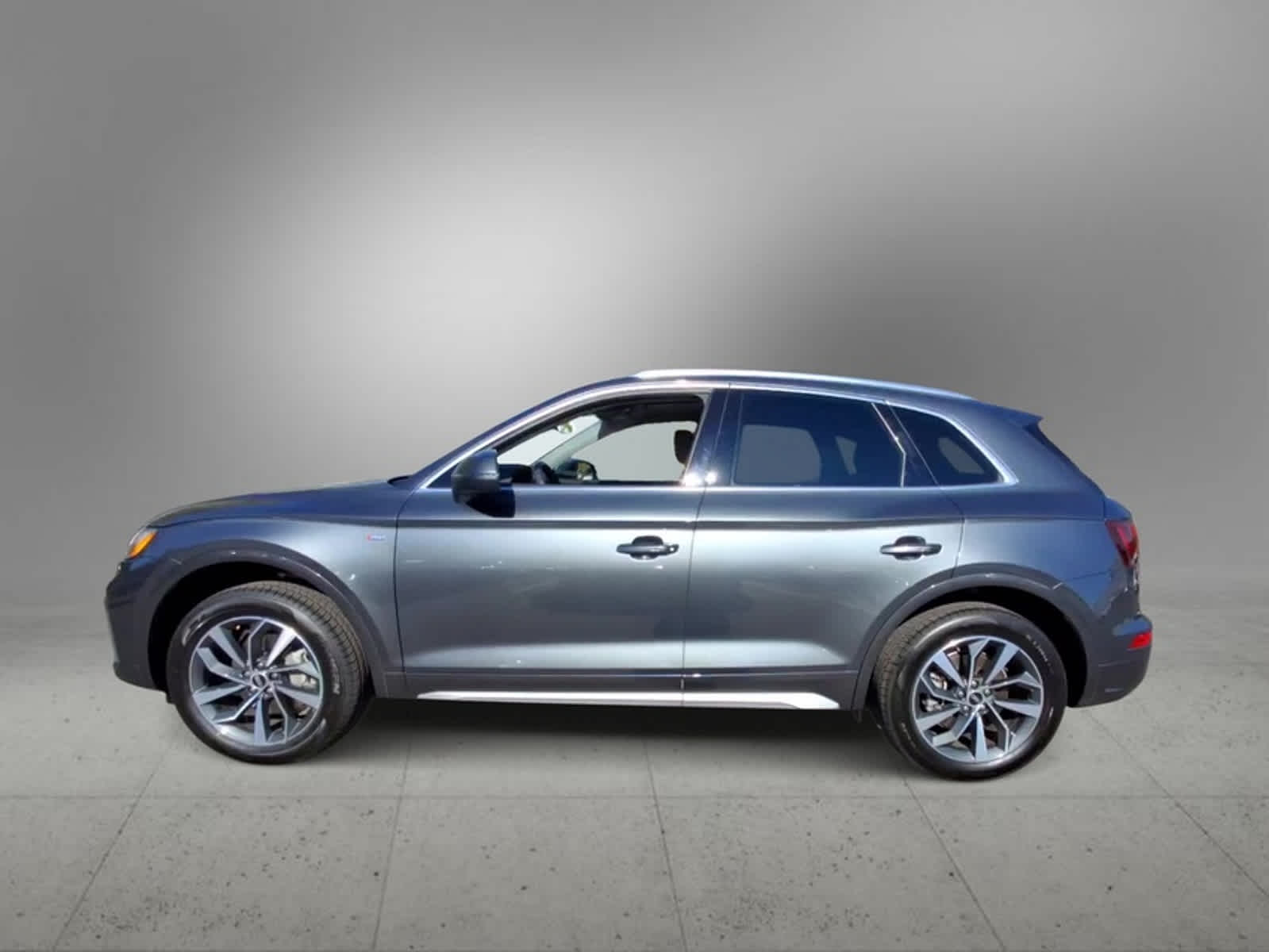 2022 Audi Q5 S line Premium Plus 5