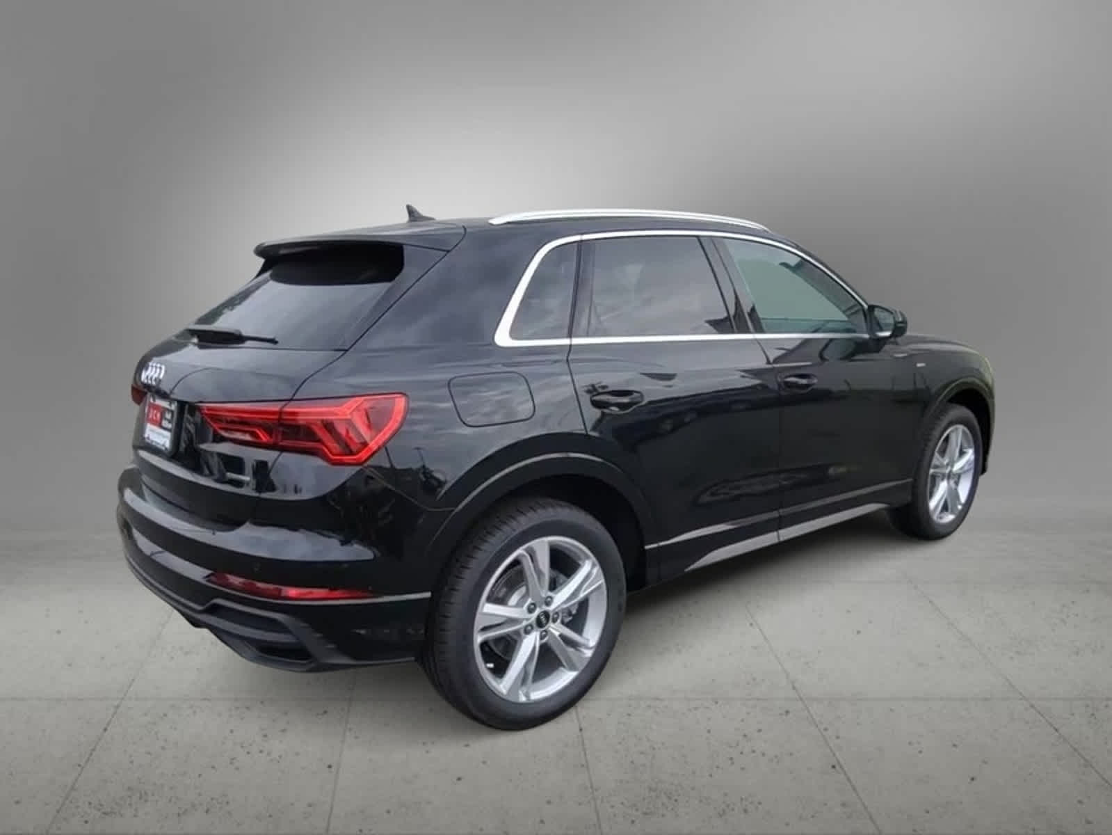 2024 Audi Q3 S line Premium Plus 8