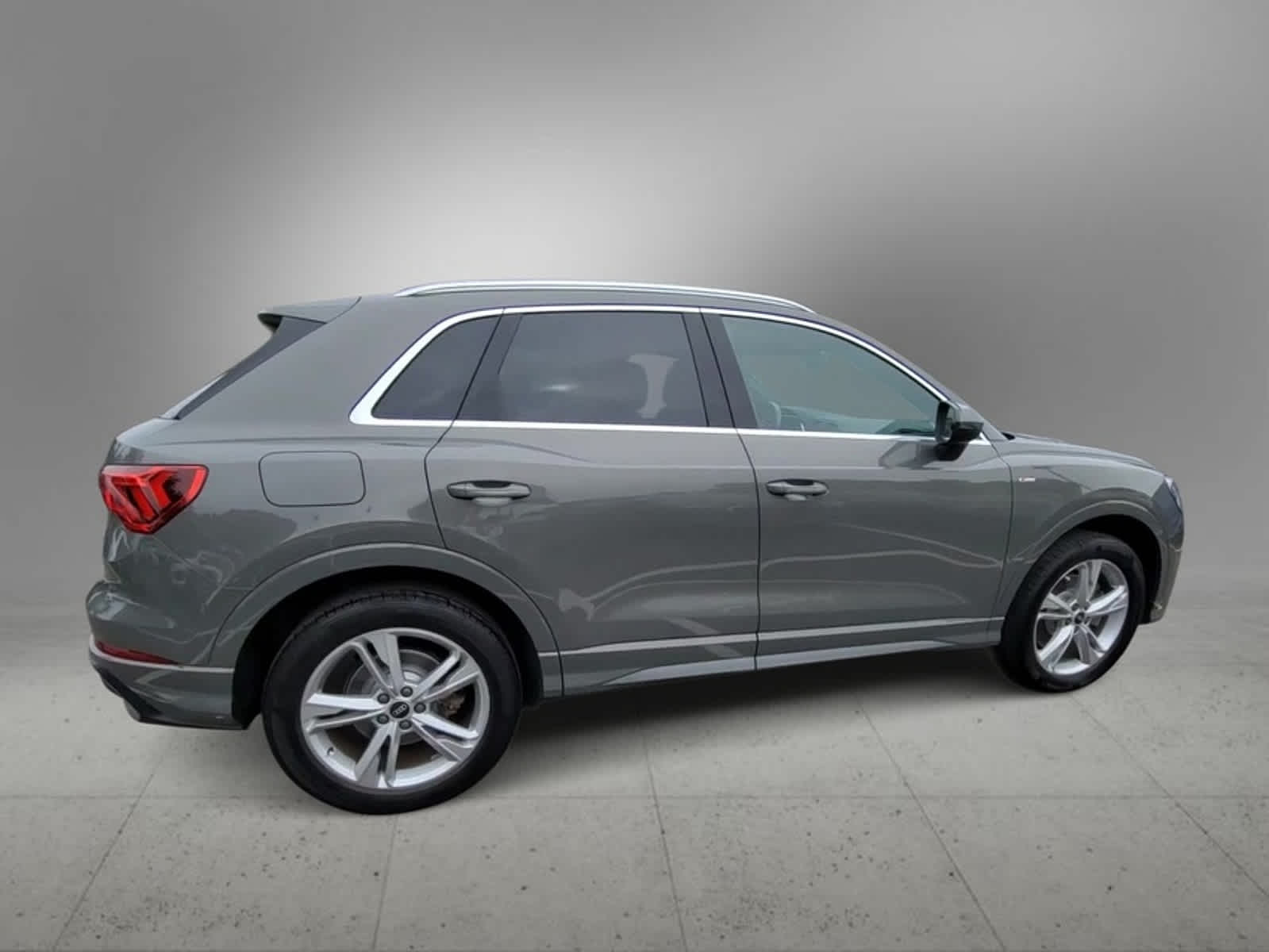 2021 Audi Q3 S line Premium Plus 8