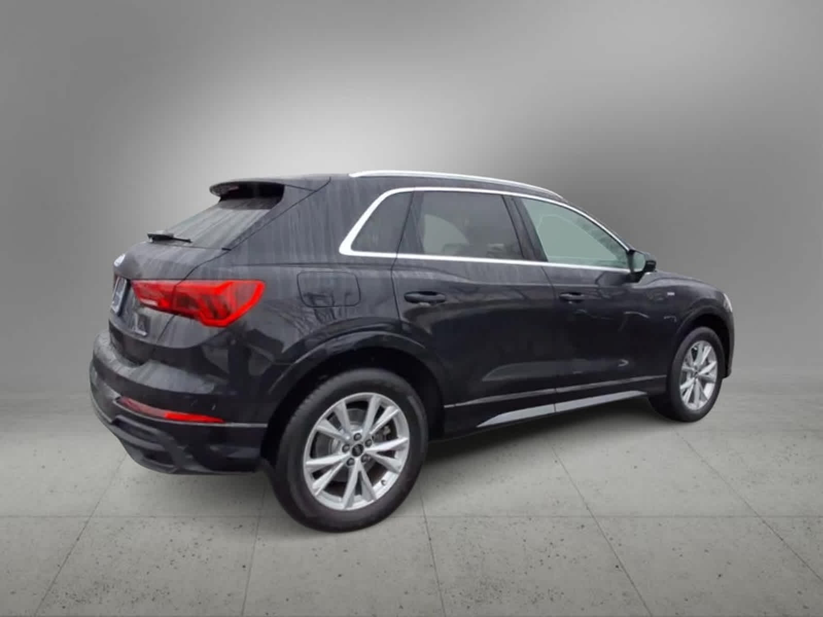 2022 Audi Q3 S line Premium Plus 8