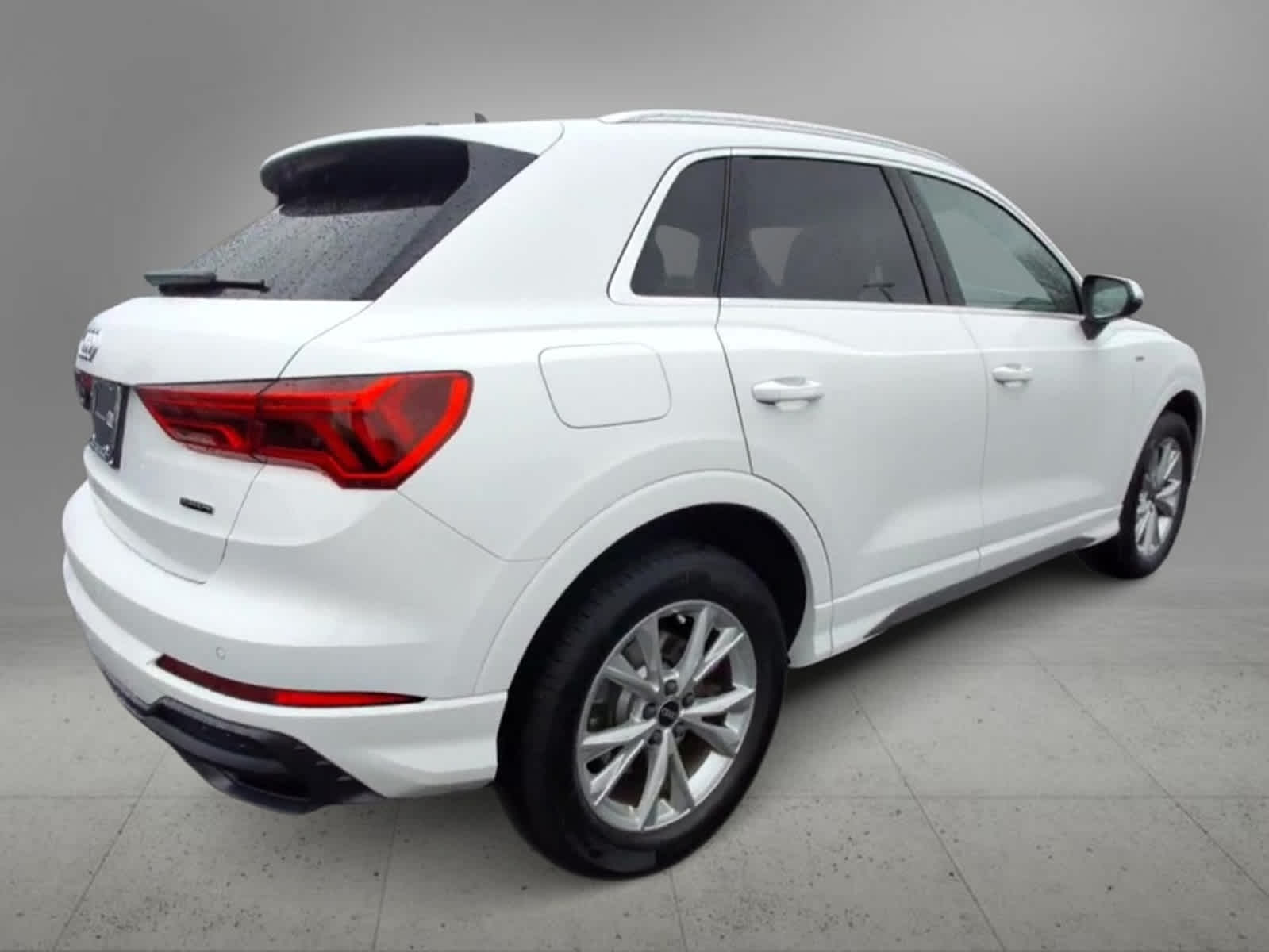 2022 Audi Q3 S line Premium Plus 8