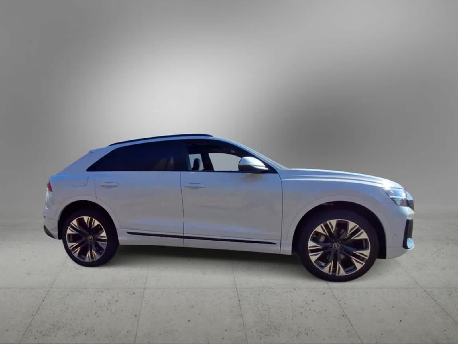 2025 Audi Q8 Premium Plus 9