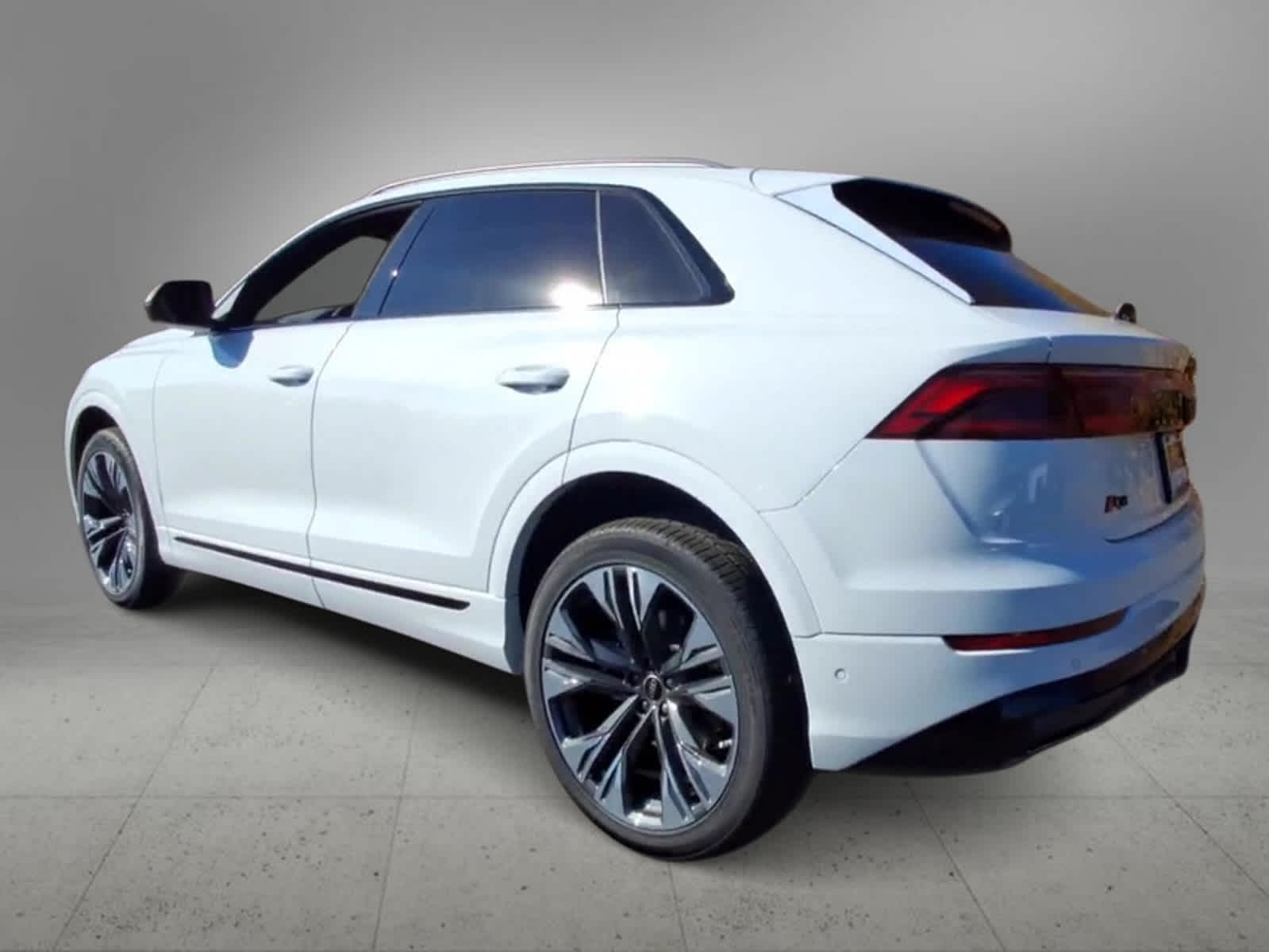 2025 Audi Q8 Premium Plus 6