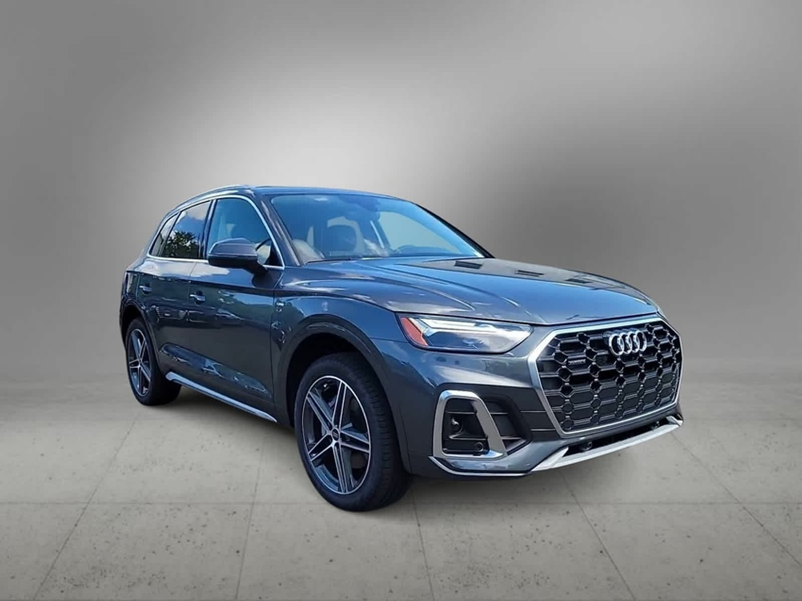 2024 Audi Q5 S line Premium 2