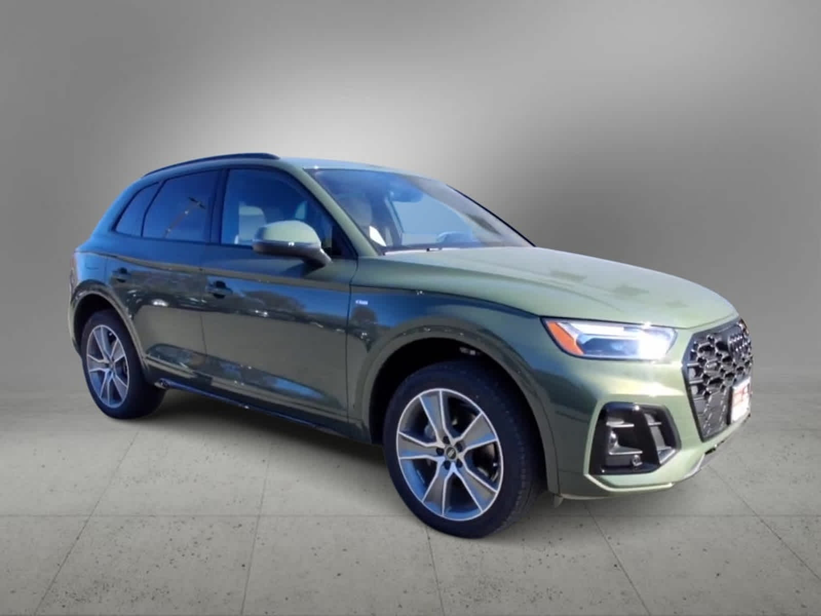 2025 Audi Q5 S line Premium 2