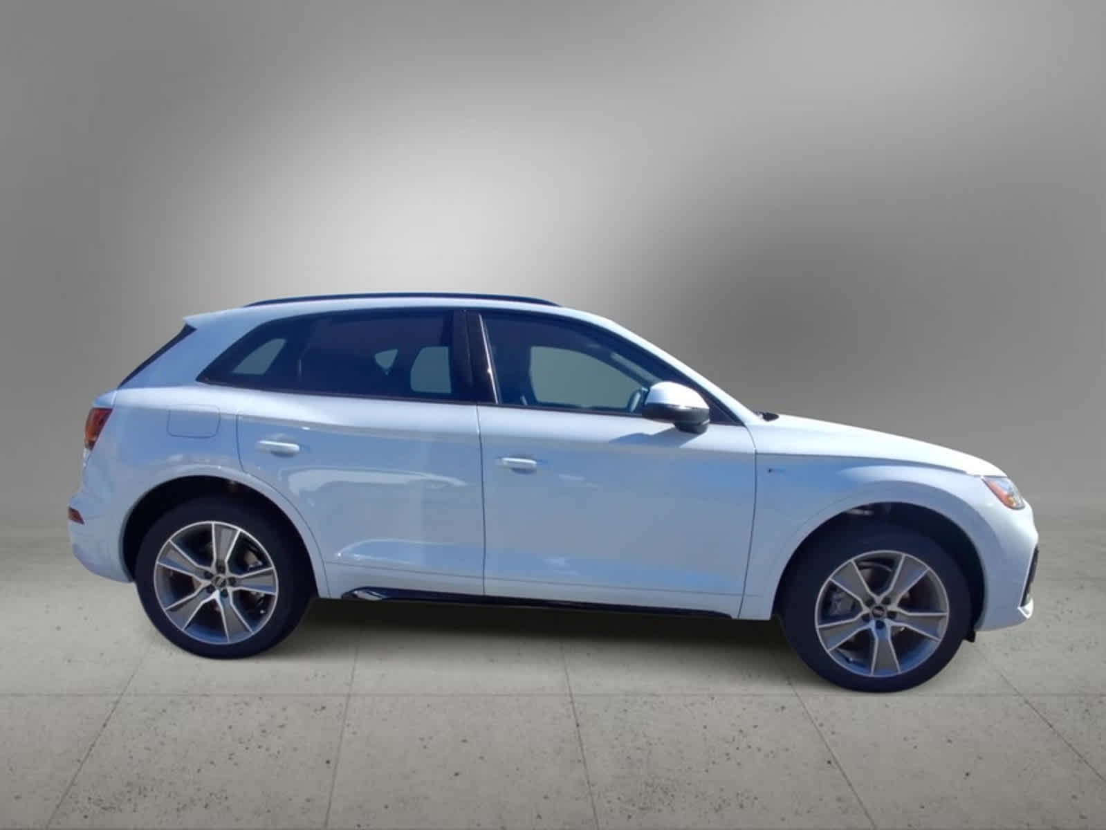 2025 Audi Q5 S line Premium 9