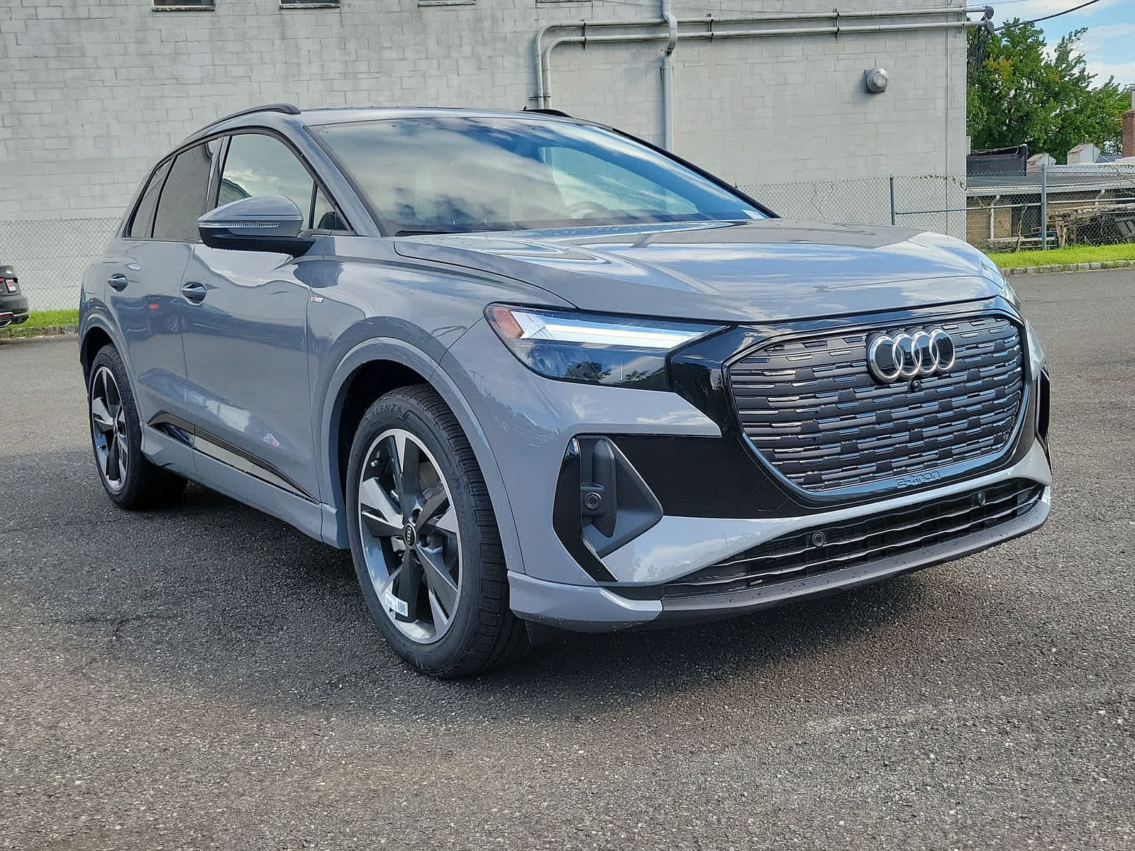 2024 Audi Q4 e-tron Premium 10