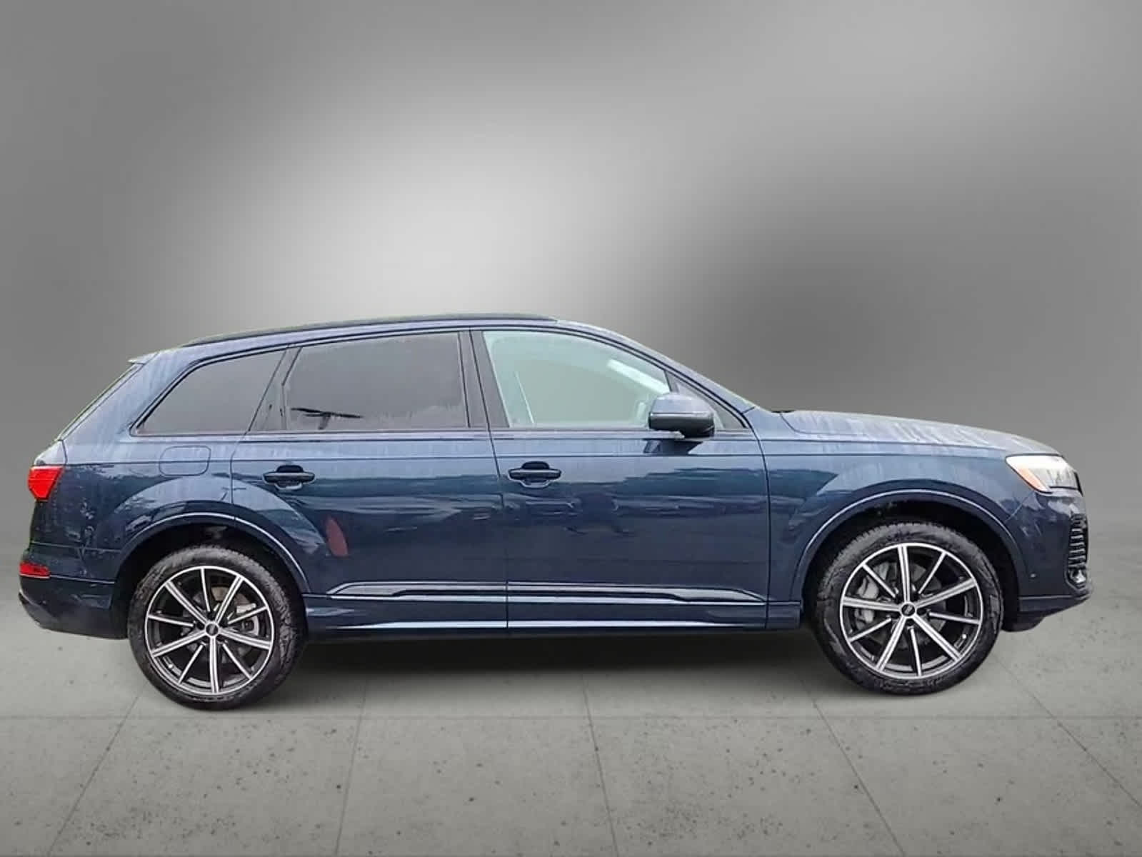 2025 Audi Q7 Premium Plus 9