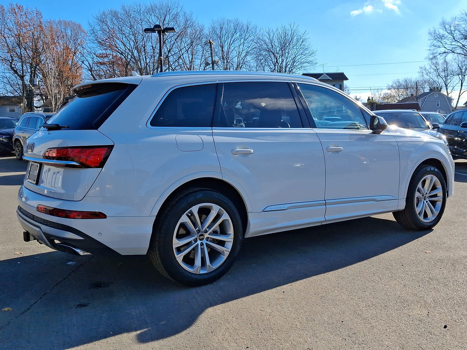 2025 Audi Q7 Premium Plus 25