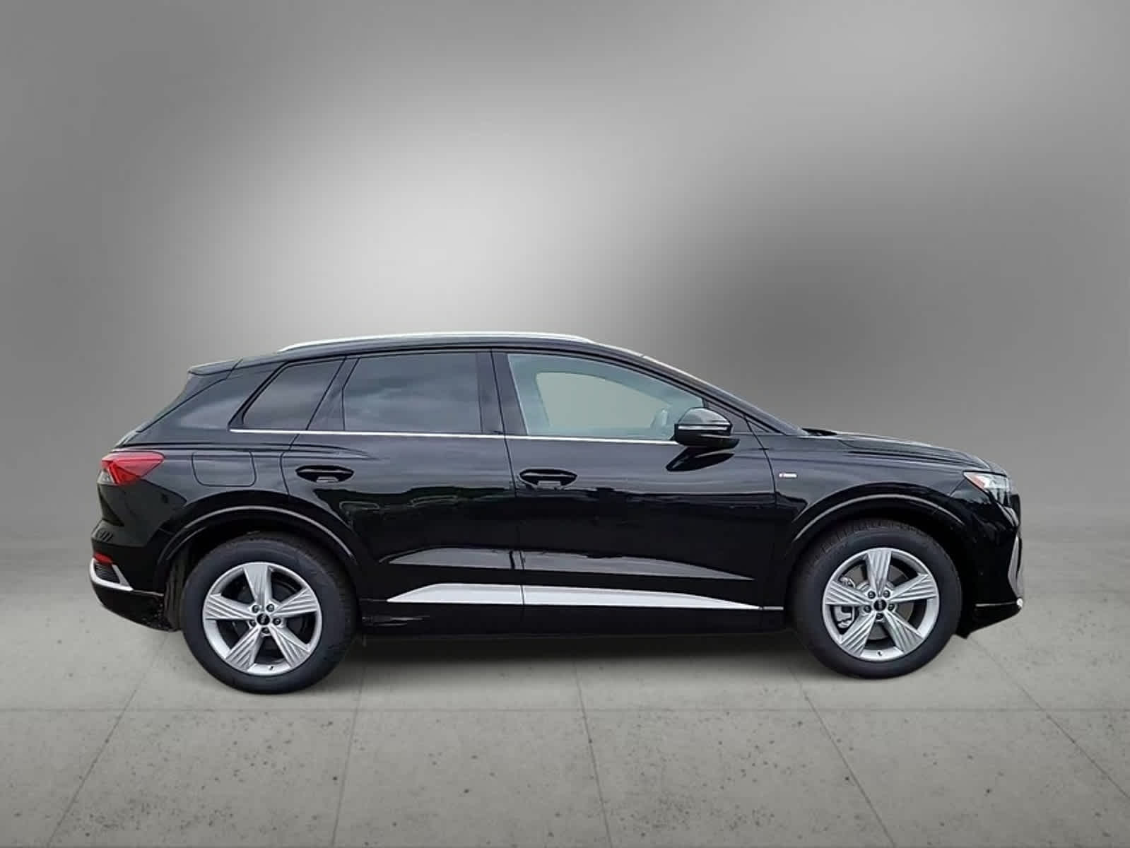 2024 Audi Q4 e-tron Premium Plus 9