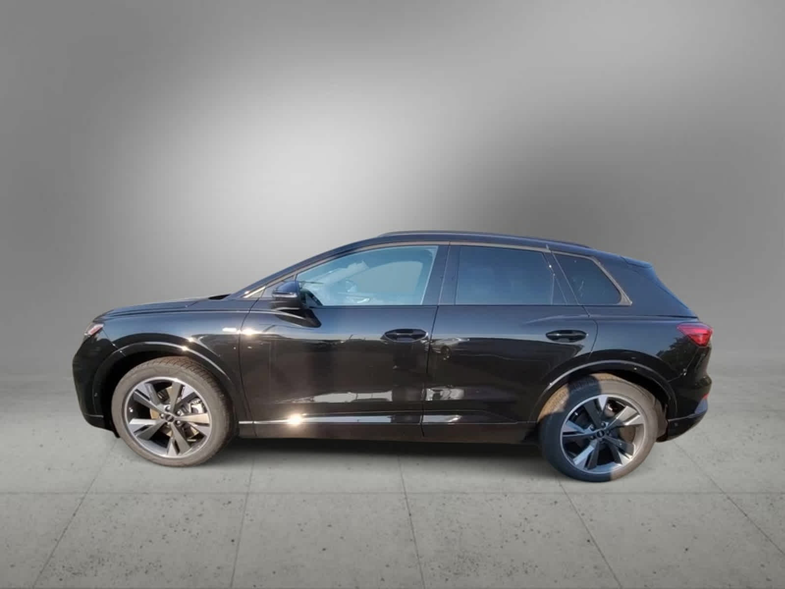 2024 Audi Q4 e-tron Premium Plus 5