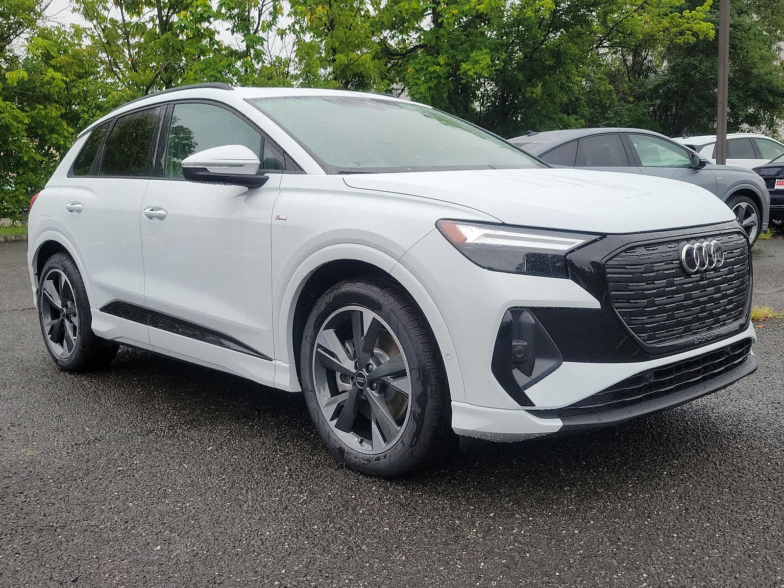 2024 Audi Q4 e-tron Premium Plus 10